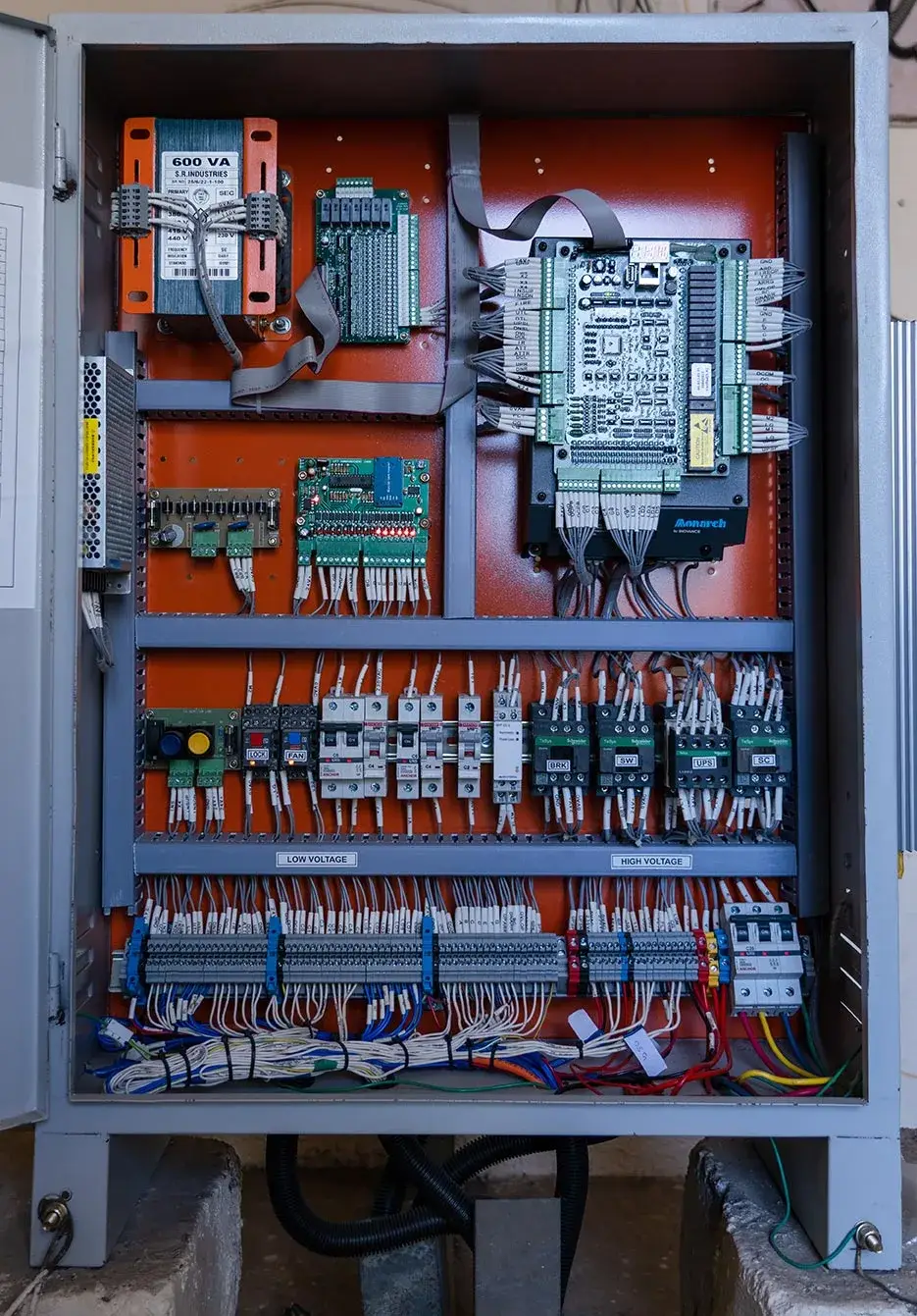 Elevator Control Panel System – Reliable & Intelligent Operation - wecare